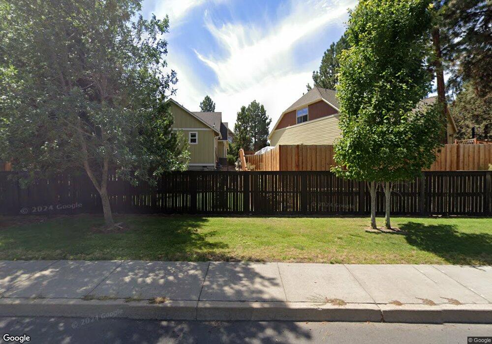 61214 Ridgewater Loop, Bend, OR 97702 - photo 1