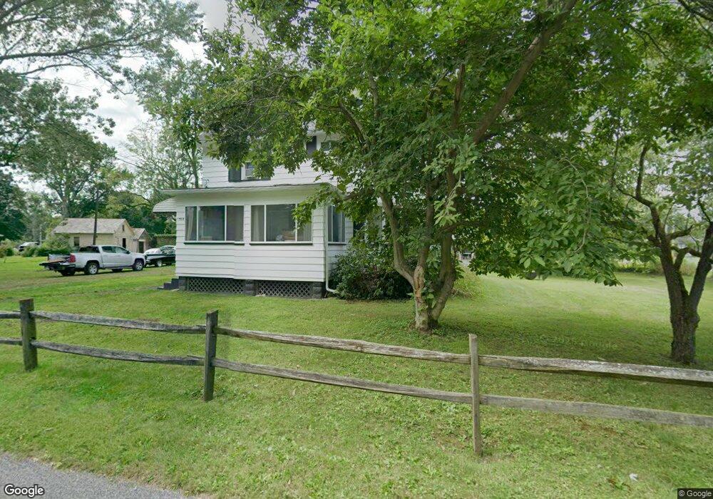 357 Crown St, Conneaut, OH 44030 - photo 1