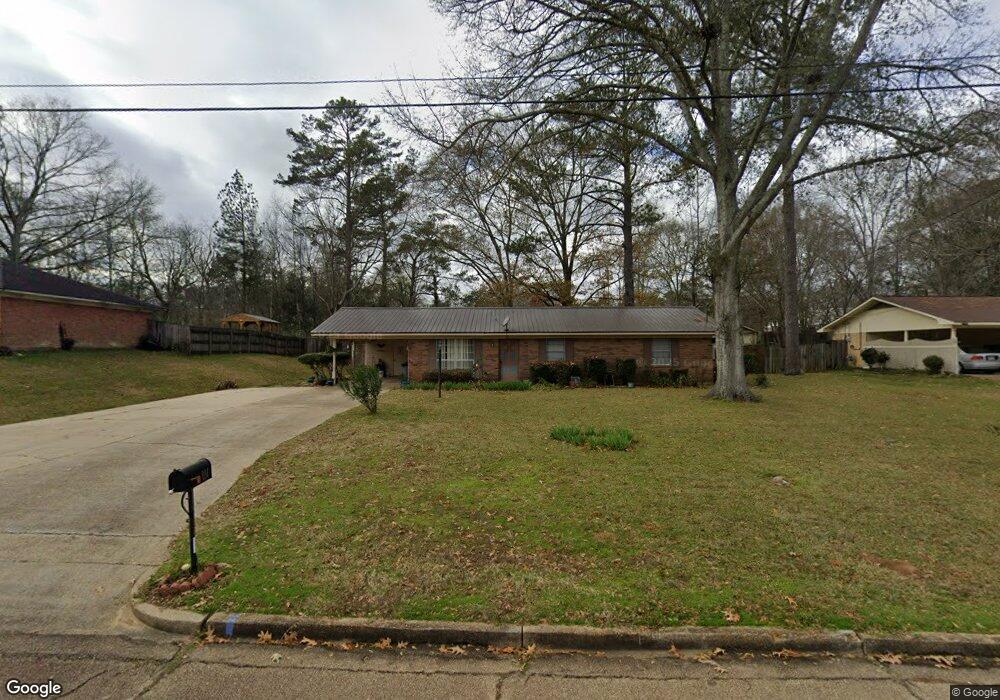 101 Pinehurst Cir, Hazlehurst, MS 39083 - photo 1
