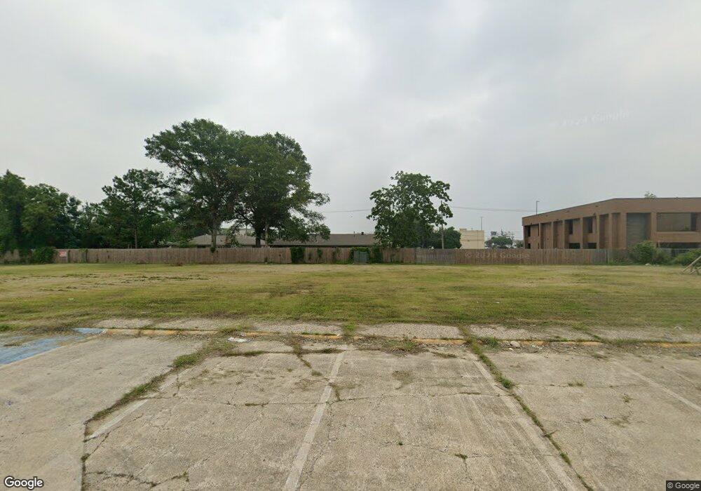 710 W Prien Lake Rd unit 103, Lake Charles, LA 70601 - photo 1