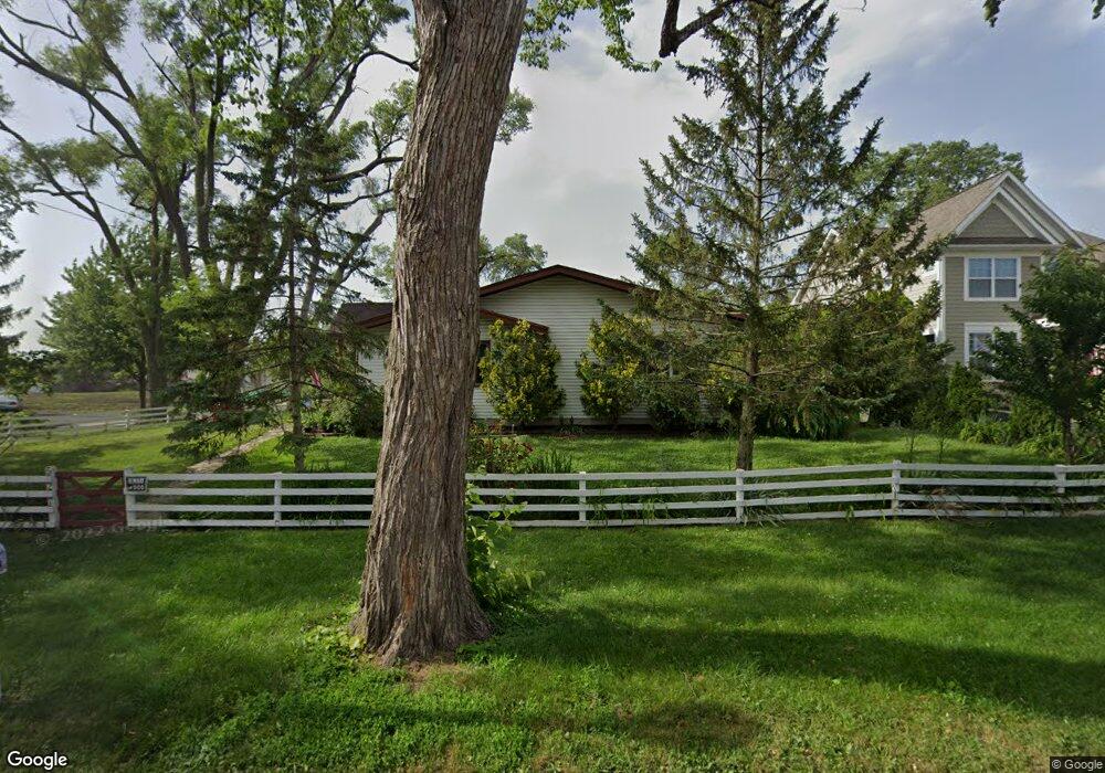 527 W 3rd St, Elmhurst, IL 60126 - photo 1