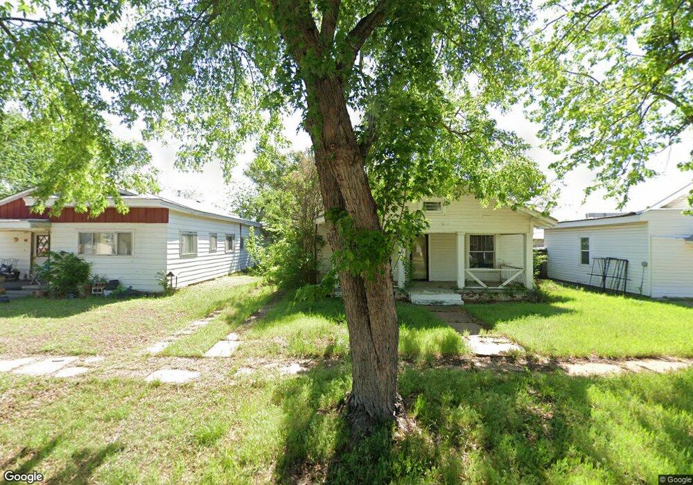 570 570 S 8th, Duncan, OK 73533 - photo 1