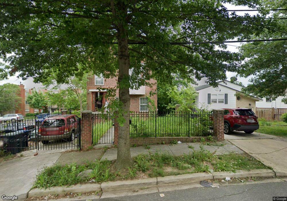 5209 Queens Stroll Place SE, Washington, DC 20019 - photo 1