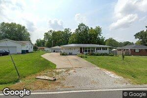 3165 N Oakland Ave, Decatur, IL 62526