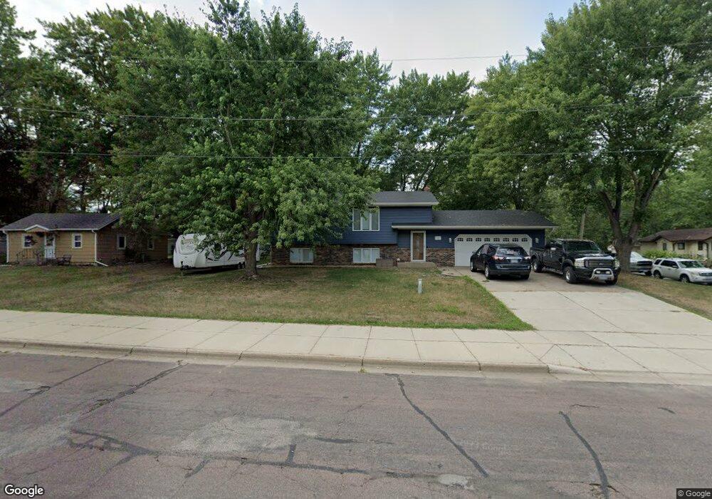 15 Summit Ave S, Sauk Rapids, MN 56379 - photo 1