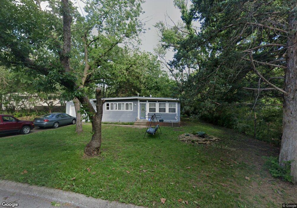 3430 SW Plass Ave, Topeka, KS 66611 - photo 1