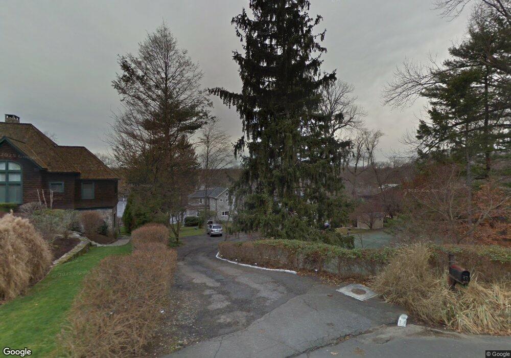 24 Lakeview Dr, Riverside, CT 06878 - photo 1