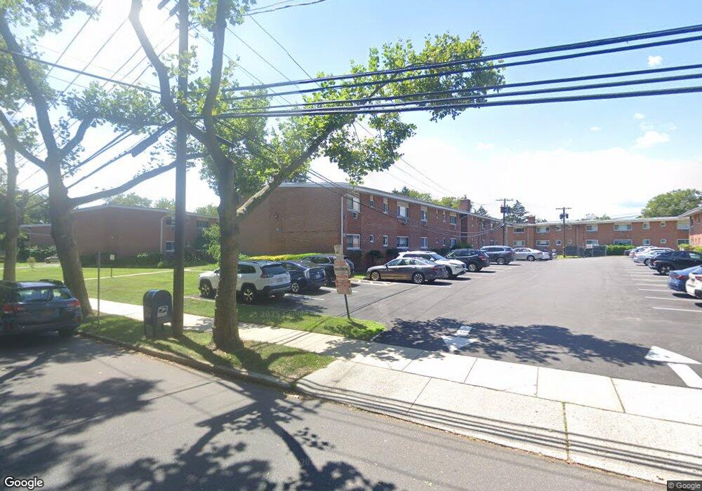 26 Wildwood Gardens unit F1, Port Washington, NY 11050 - photo 1