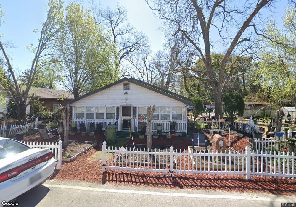 305 W 8th St, Adel, GA 31620 - photo 1