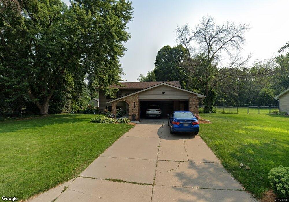 11131 100th Place N, Maple Grove, MN 55369 - photo 1
