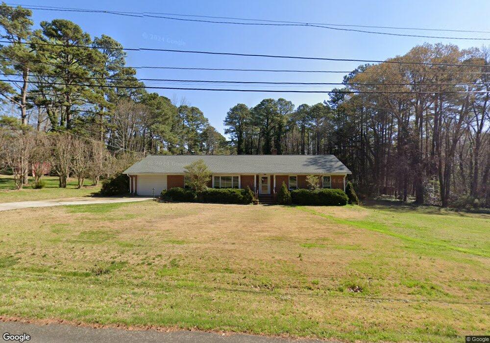 608 N Ivey Ave, Siler City, NC 27344 - photo 1