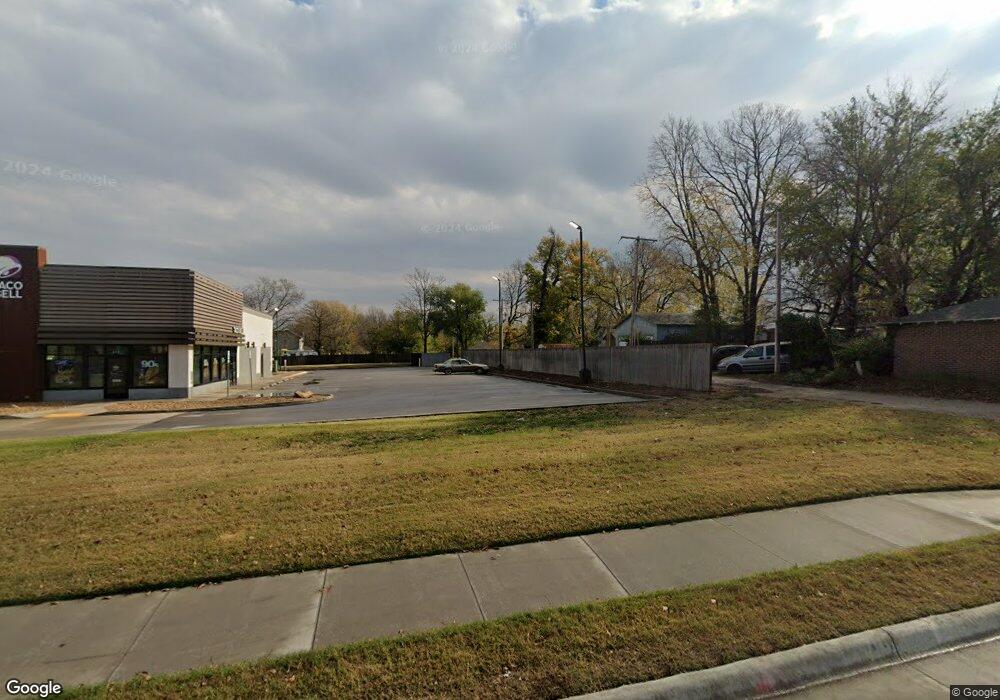 215 N 16th St, Parsons, KS 67357 - photo 1