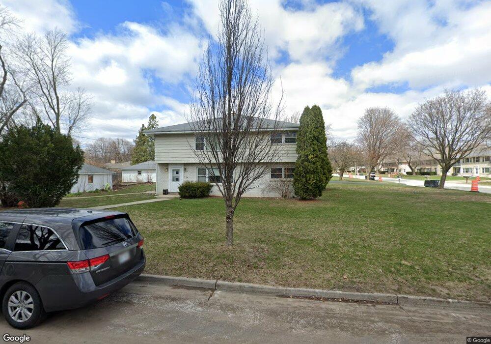 11606 W Vliet St, Milwaukee, WI 53226 - photo 1