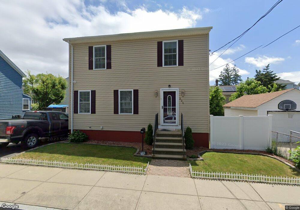 225 Beattie St, Fall River, MA 02723 - photo 1