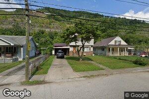 416 E McDonald Ave, Man, WV 25635