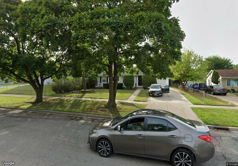 1910 N Mcaree Rd, Waukegan, IL 60087 - photo 1