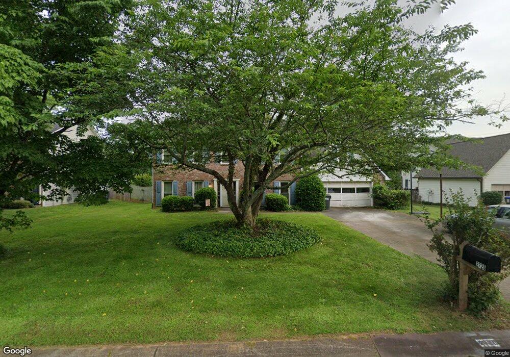 2720 Saddle Ridge Lake Dr, Marietta, GA 30062 - photo 1