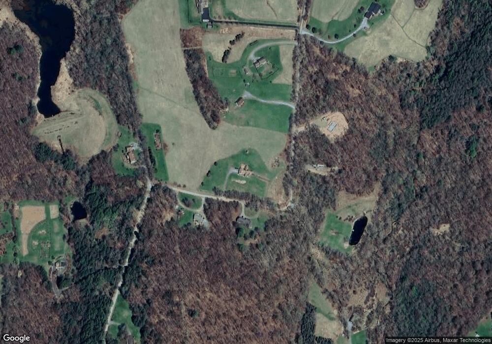 139 Kratz Rd, Honesdale, PA 18431 - photo 1