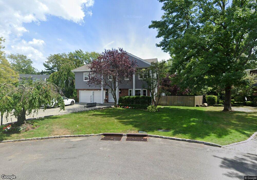 42 Larch Hill Rd, Lawrence, NY 11559 - photo 1