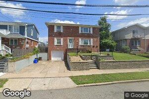 4 Juniper Rd, Port Washington, NY 11050
