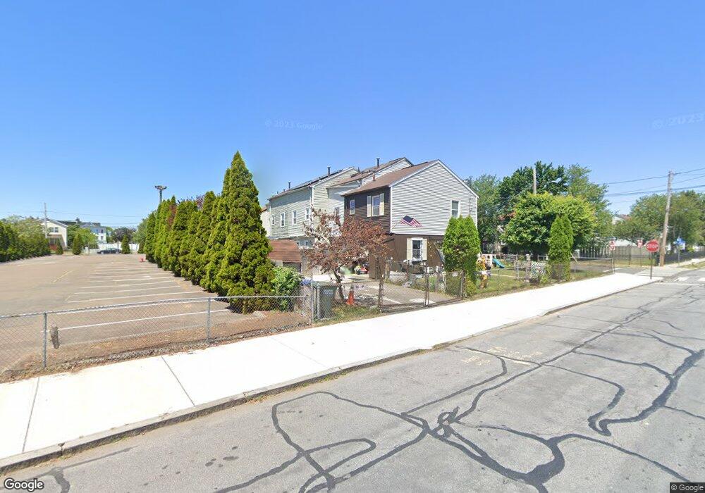 102 Steuben St, Bridgeport, CT 06608 - photo 1