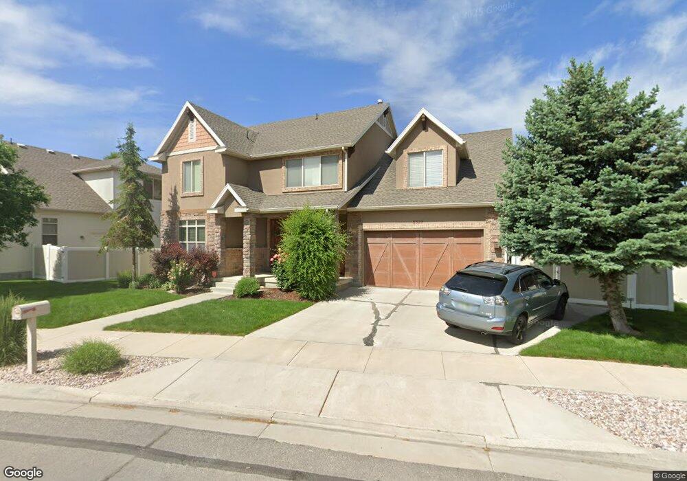 8322 S Lorimer Ln, Sandy, UT 84070 - photo 1