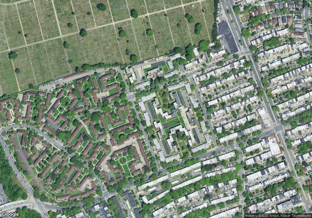 138-30 68th Dr unit 3, Flushing, NY 11367 - photo 1