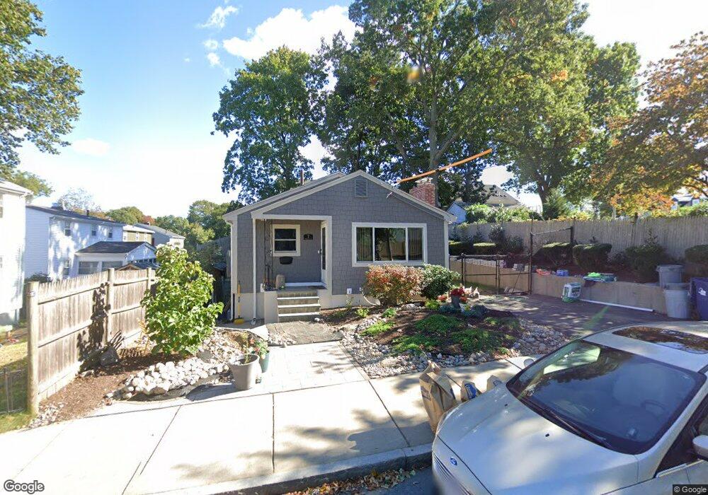 7 Pinefield Ln, Hyde Park, MA 02136 - photo 1