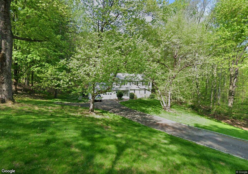 178 Tanglewood Rd, Fairfield, CT 06824 - photo 1