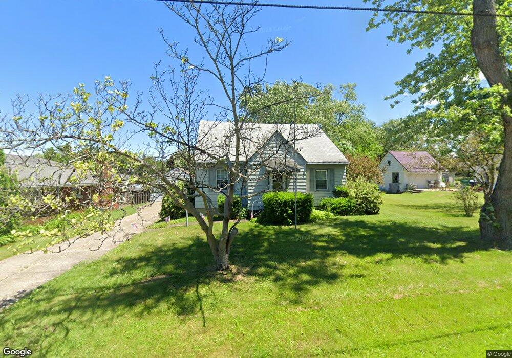 3027 Hampshire Rd, Erie, PA 16506 - photo 1