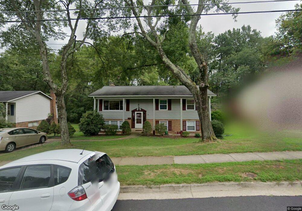 5019 King Richard Dr, Annandale, VA 22003 - photo 1