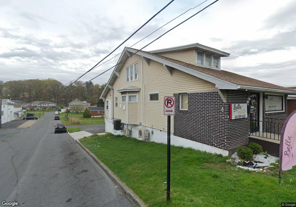 676 Hanover Ave, Allentown, PA 18109 - photo 1