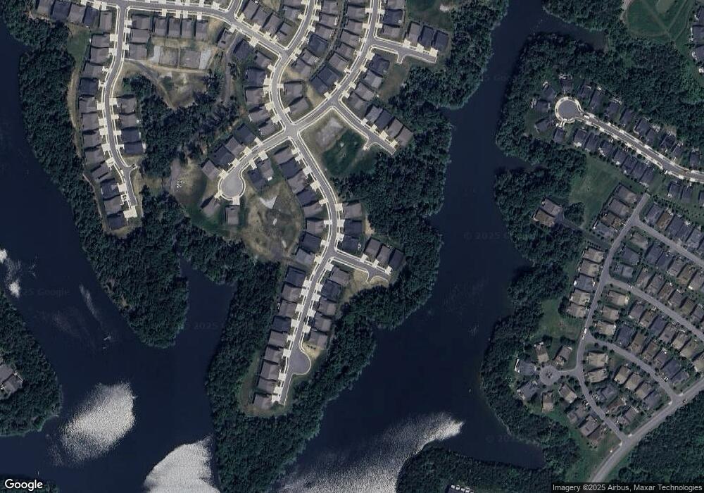 215 Milkweed Dr, Lake Frederick, VA 22630 - photo 1