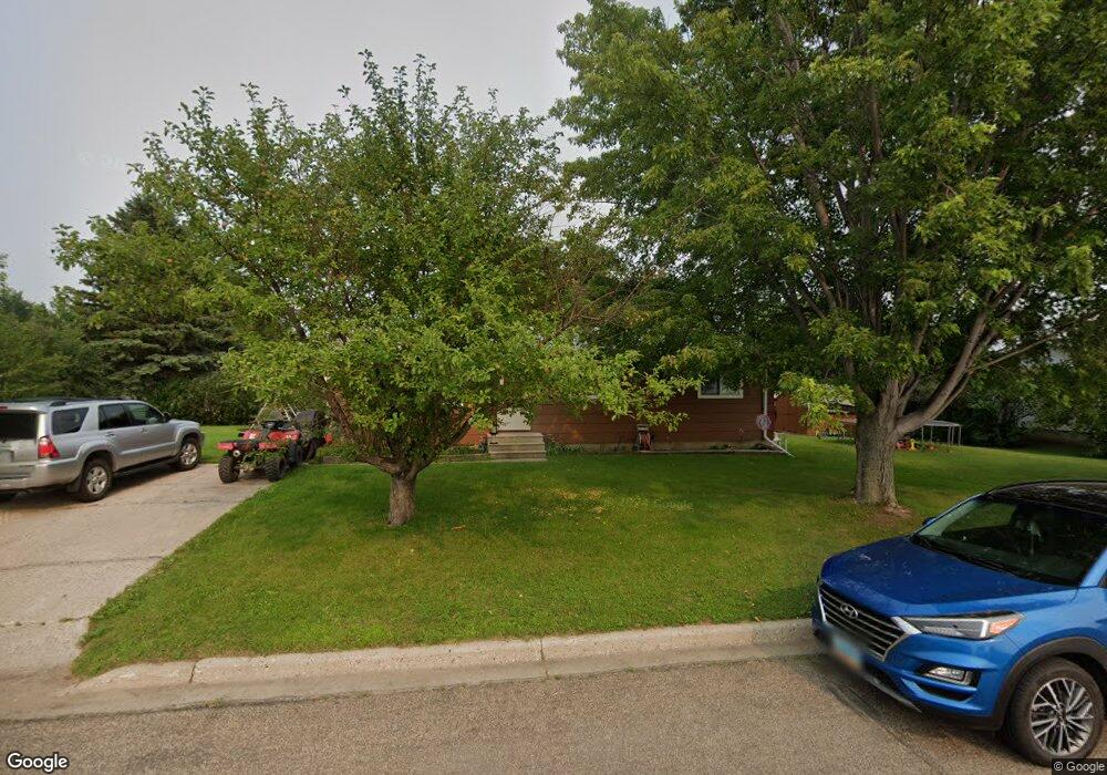 1005 14th Ave SW, Jamestown, ND 58401 - photo 1