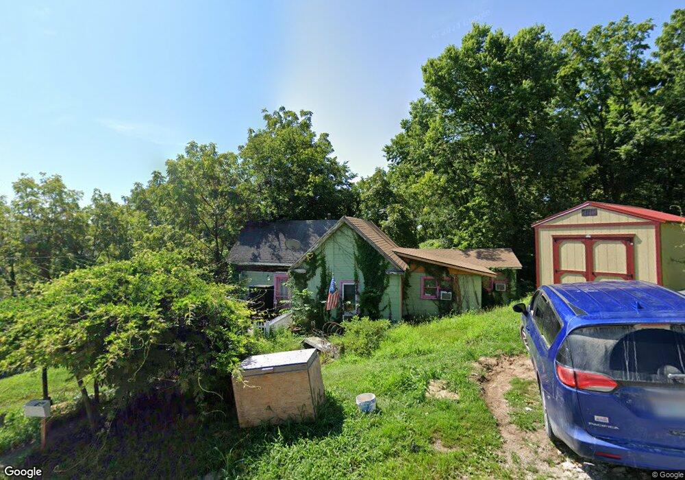 301 Beech St, Hannibal, MO 63401 - photo 1