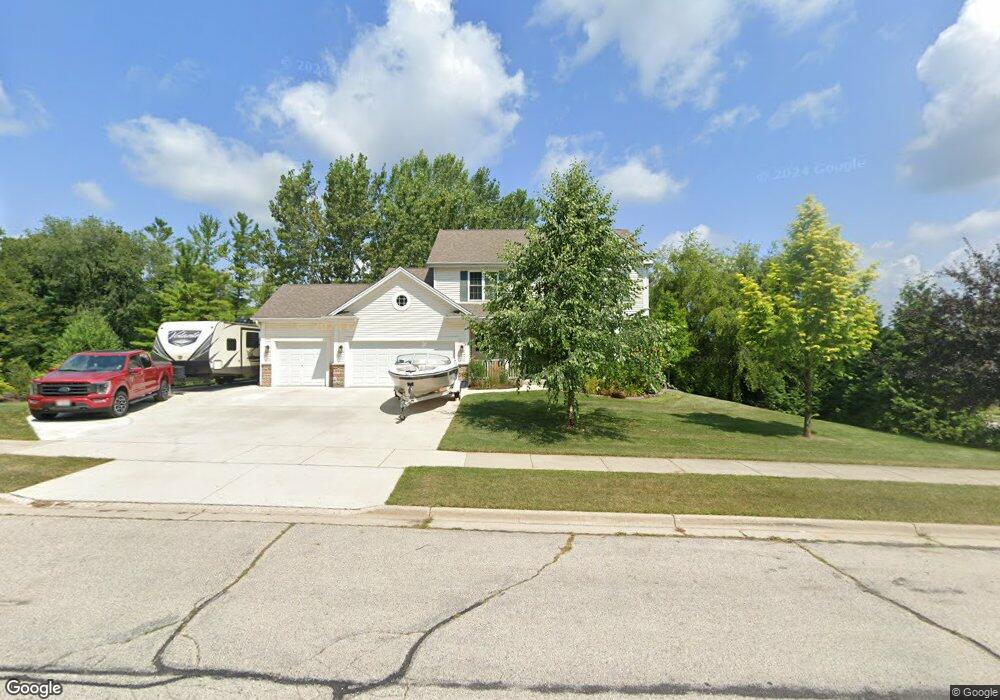 214 Bonnie Ln, Kewaskum, WI 53040 - photo 1