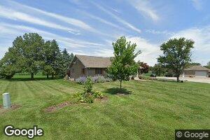 569 W Maple St, Oneida, IL 61467