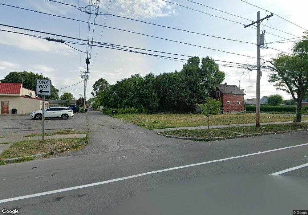 1916 Walnut Ave, Niagara Falls, NY 14301 - photo 1