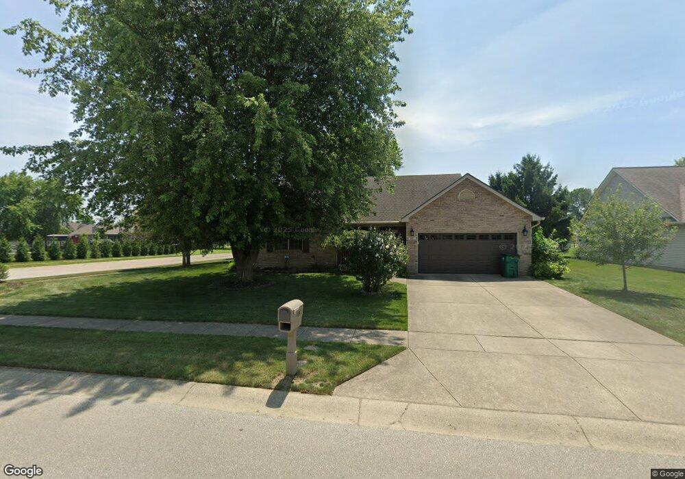 1697 Williamsburg Ln, Franklin, IN 46131 - photo 1