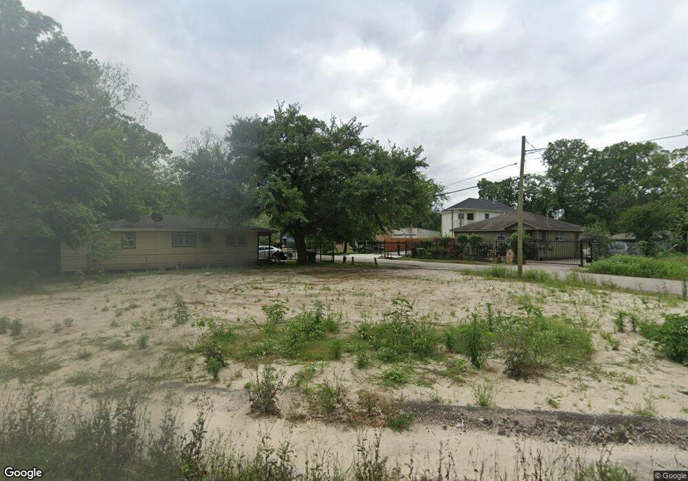 7229 W Montgomery Rd, Houston, TX 77091 - photo 1