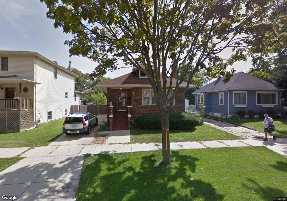 1311 Campbell Ave, Des Plaines, IL 60016 - photo 1