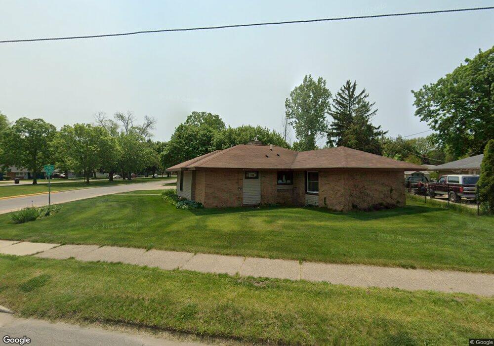 213 W Lusher Ave, Elkhart, IN 46517 - photo 1