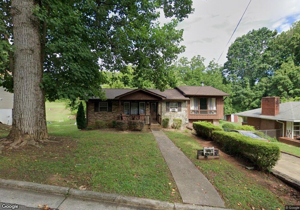 289 Pennsylvania Ave, Reidsville, NC 27320 - photo 1