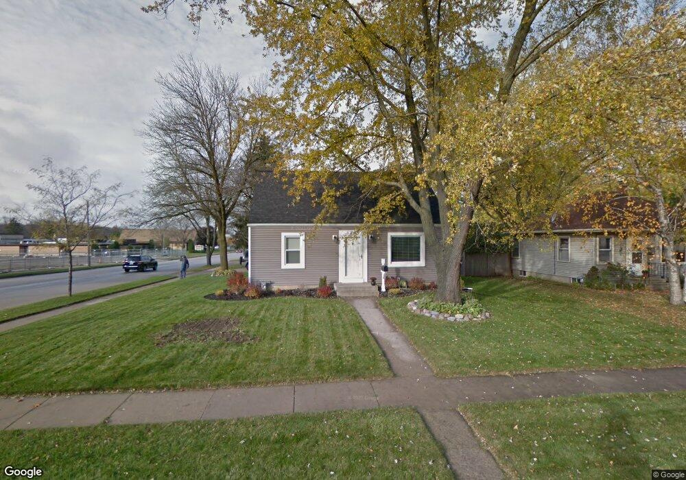 W165N8409 Lavergne Ave, Menomonee Falls, WI 53051 - photo 1