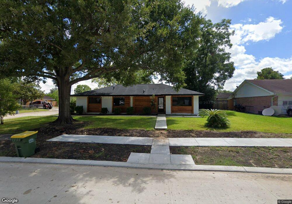 2201 Cedar St, Pearland, TX 77581 - photo 1