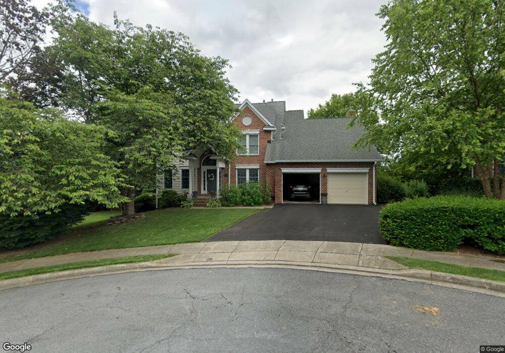 2424 Hunters Chase Ct, Frederick, MD 21702 - photo 1