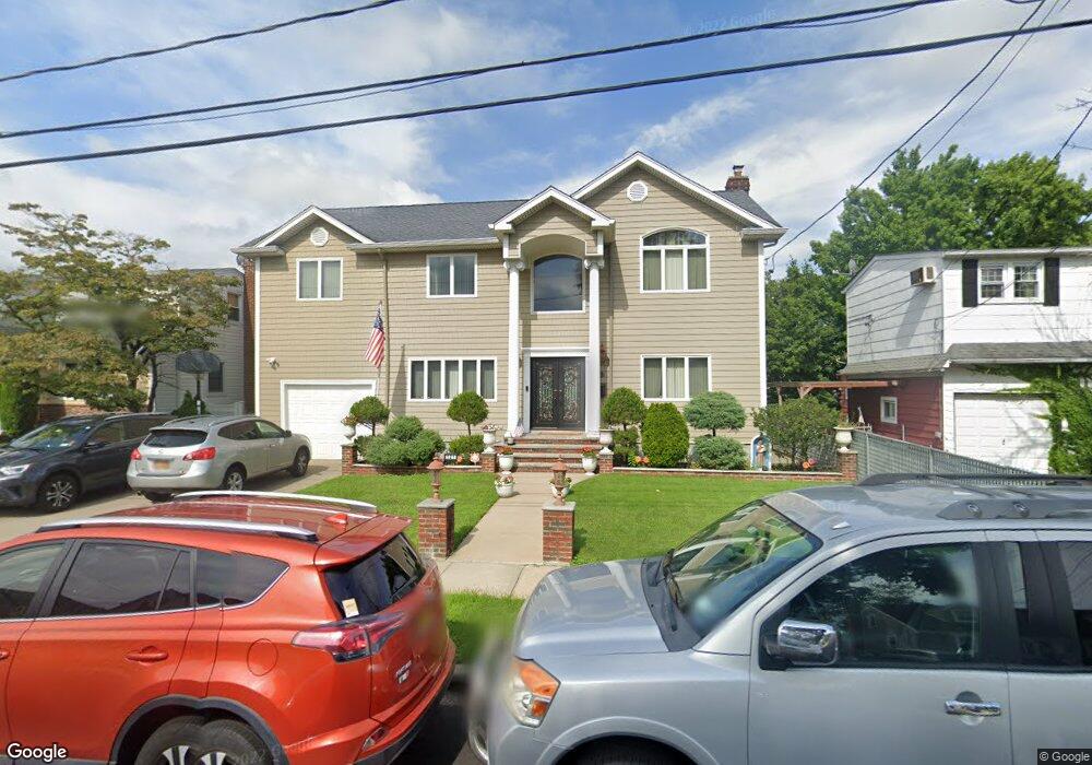 121 Barrymore Blvd, Franklin Square, NY 11010 - photo 1
