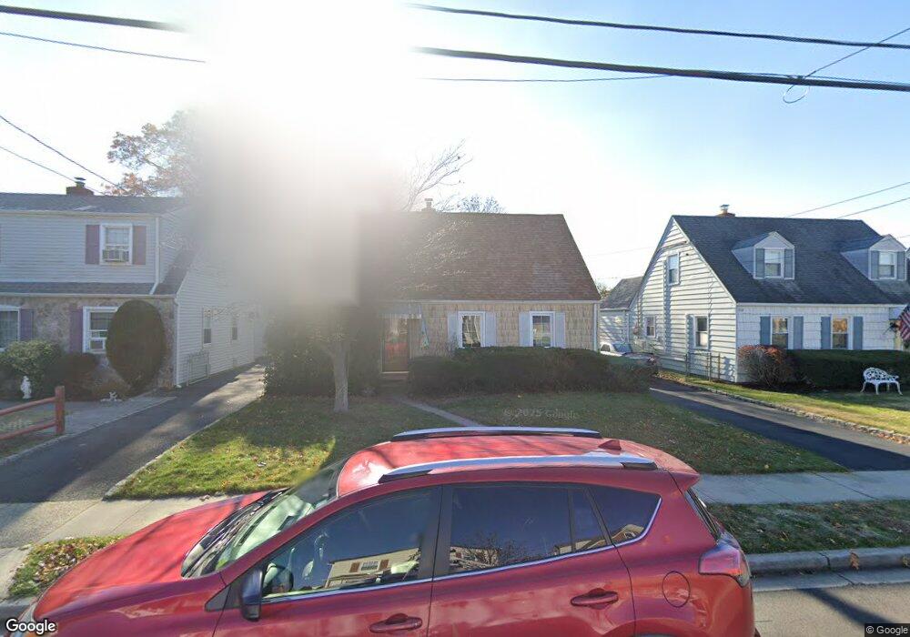 18 Ivy Place, Valley Stream, NY 11581 - photo 1