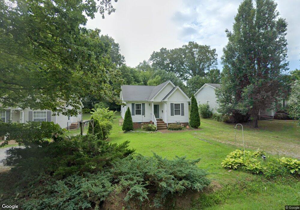 104 Oak Ave, Dickson, TN 37055 - photo 1