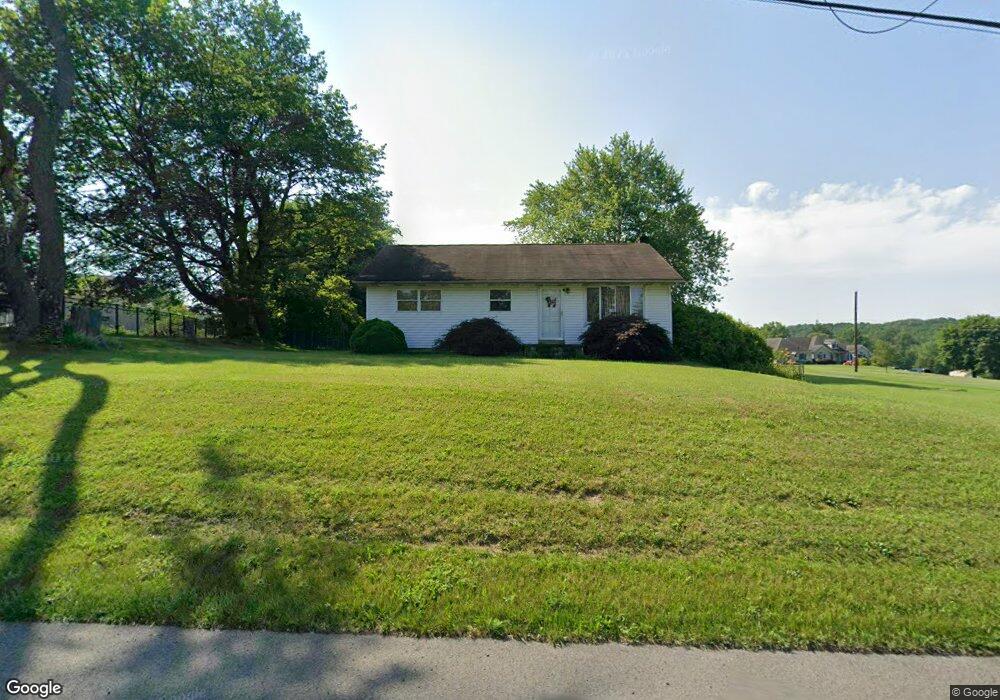 567 W Moorestown Rd, Nazareth, PA 18064 - photo 1